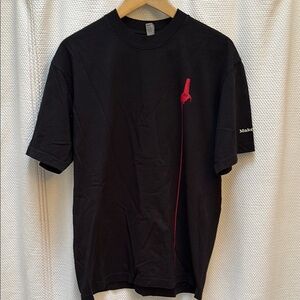 Maker’s Mark Bourbon Whiskey Black T-Shirt with Red Design medium